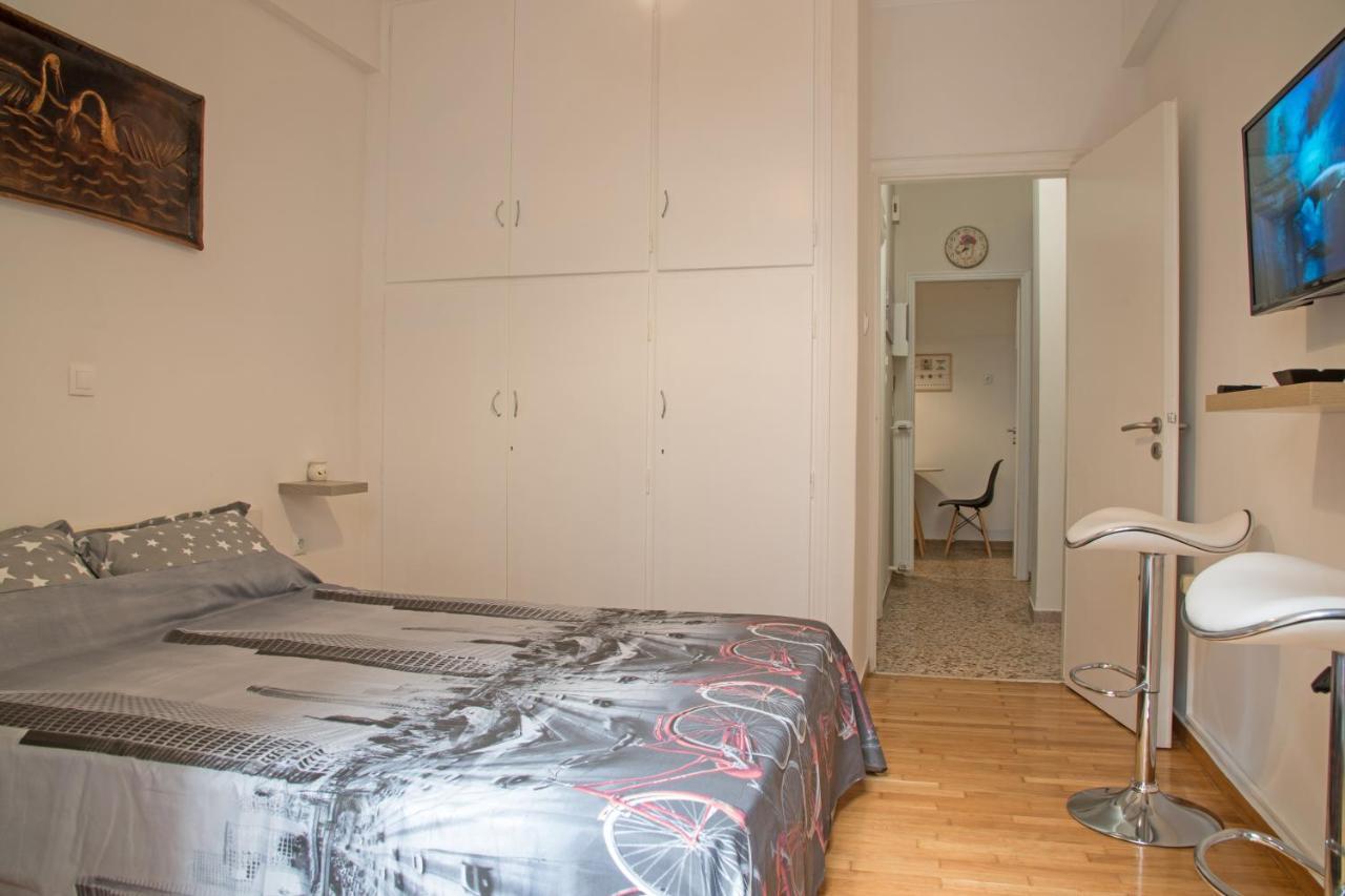 Messolonghi Square Apartment Афины Экстерьер фото